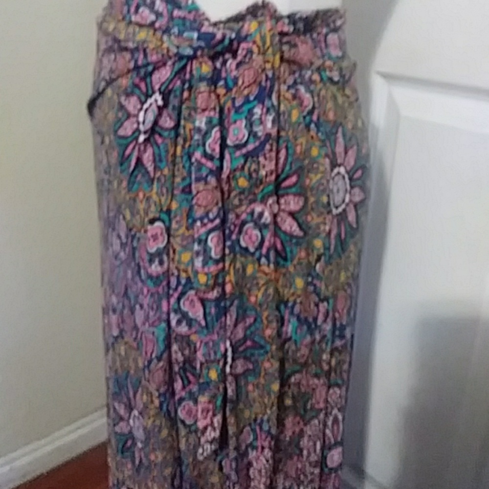 Skirt - Picture 3 of 7